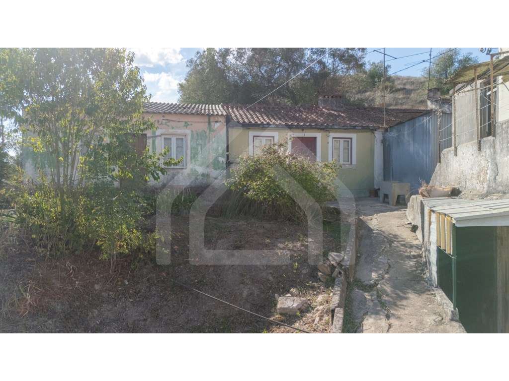 Conjunto de 3 moradias para reabilitação | Pedrulha - Grande imagem: 5/17