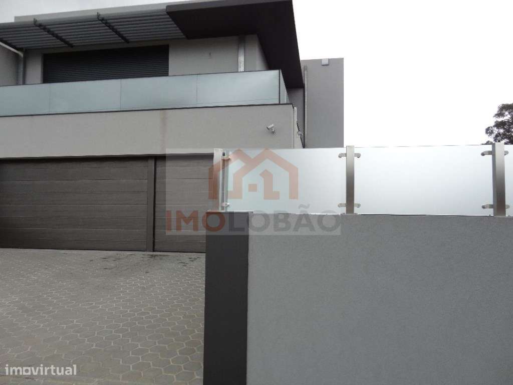 MOR C/ PISCINA - LOBÃO-27