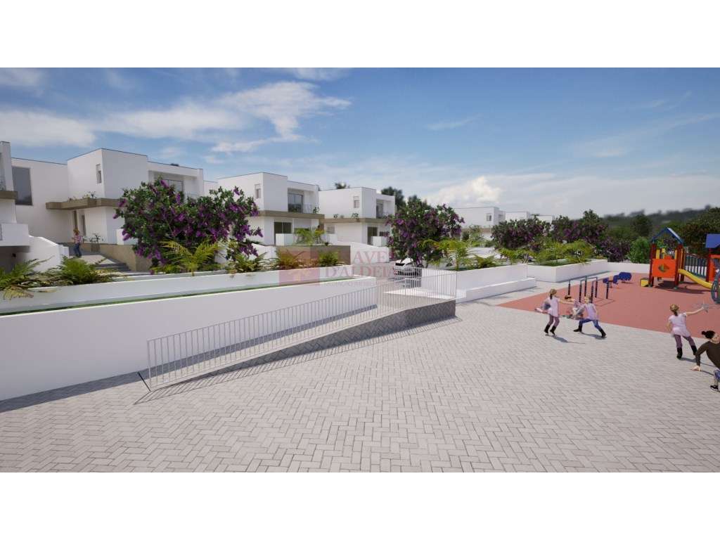 Moradia T4 Exclusiva em Condomínio Privado com Piscina | Junto a Mafra-24