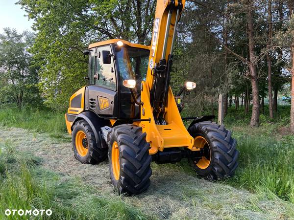 JCB TM 220 Ładowarka teleskopowa przegubowa - 9