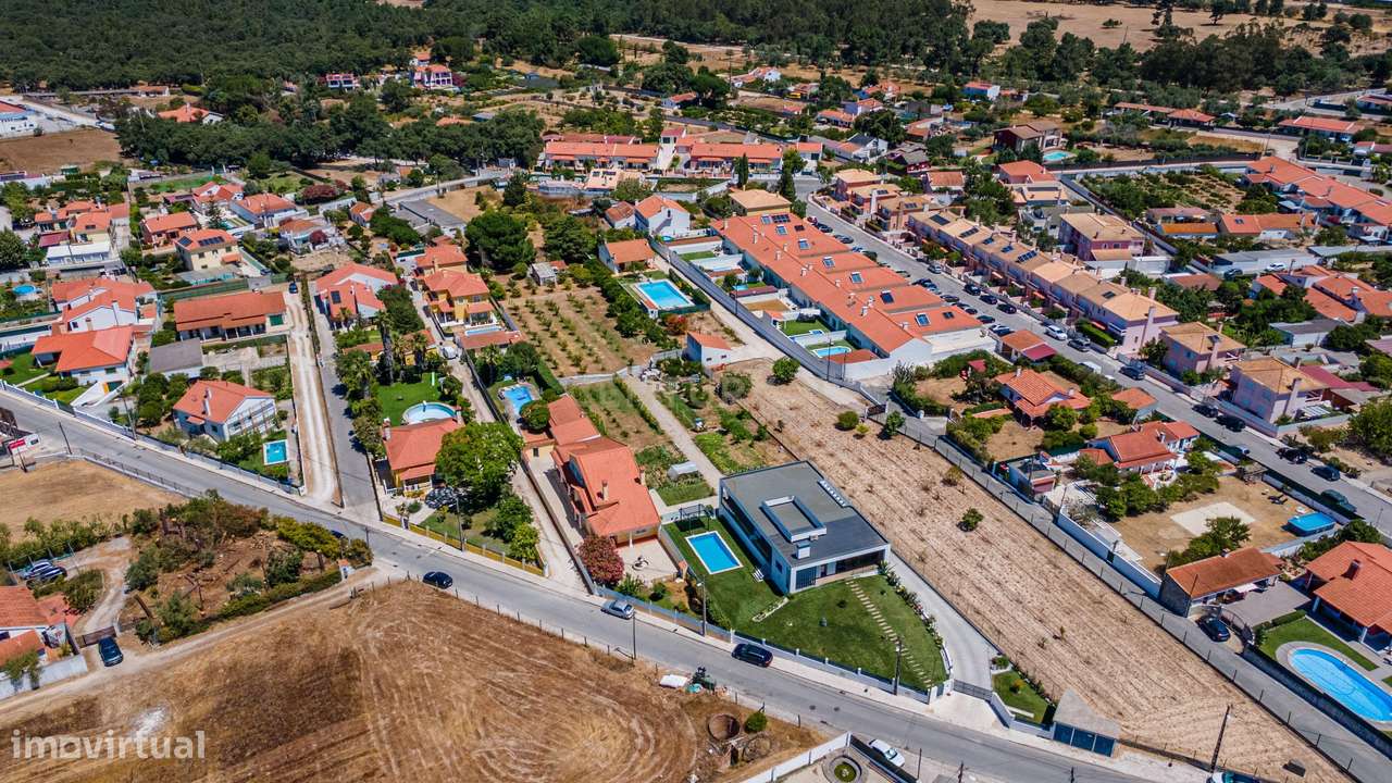 A moradia T5 que procurava em Cabanas, Quinta do Anjo!-23