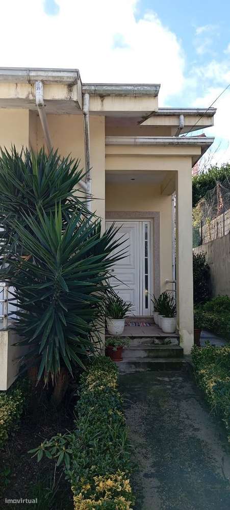 Moradia 4 frentes em São Pedro da Cova - Grande imagem: 4/47