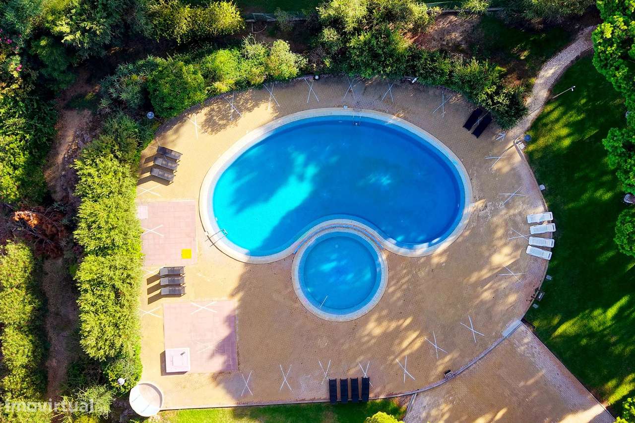 T2 a 500 m da Praia da Falésia com Garagem e Piscina | Albufeira-34