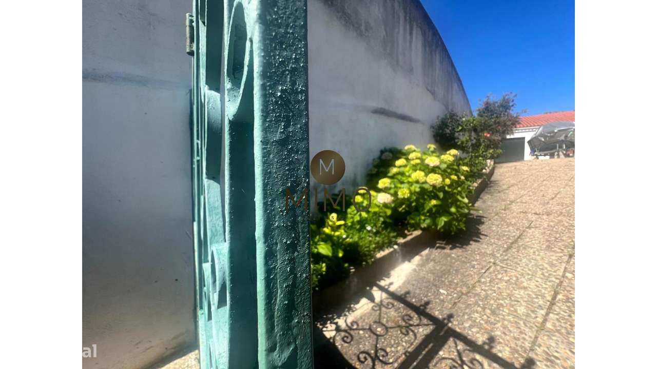 Moradia para Restaurar em Manique de Baixo-46