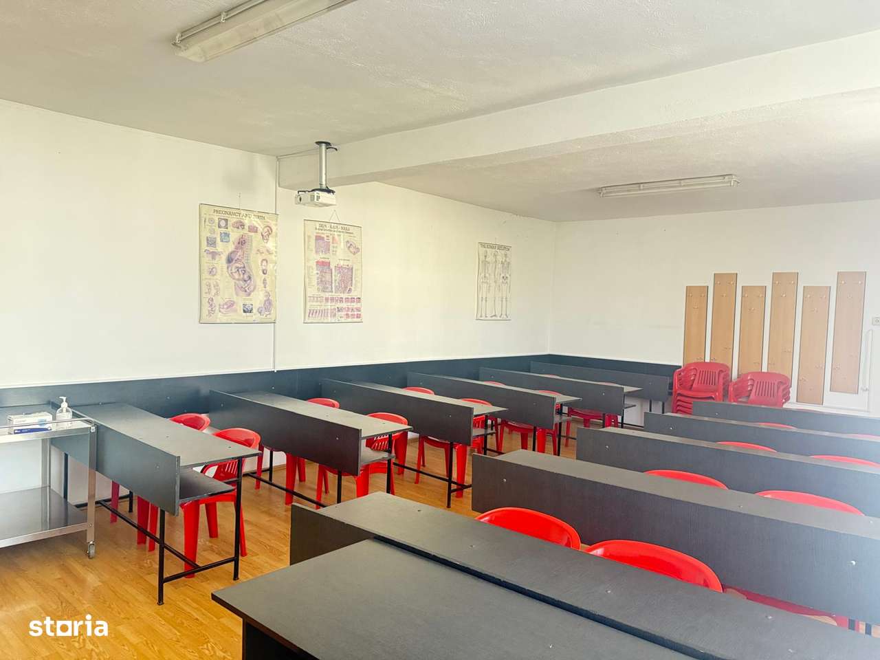 Cladire spatii birouri, P+1, 8 camere+dependinte, Targoviste, micro 5-18