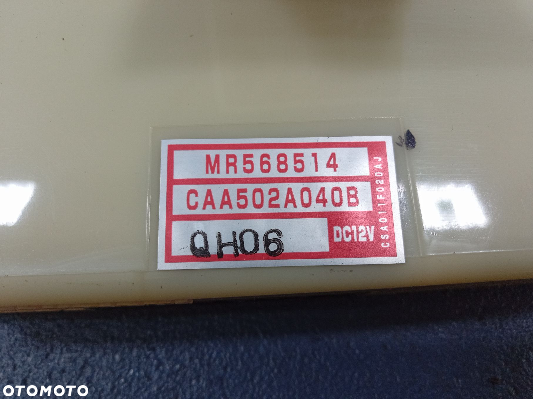 MITSUBISHI GALANT VIII PANEL KLIMATYZACJI MR568514 - 7