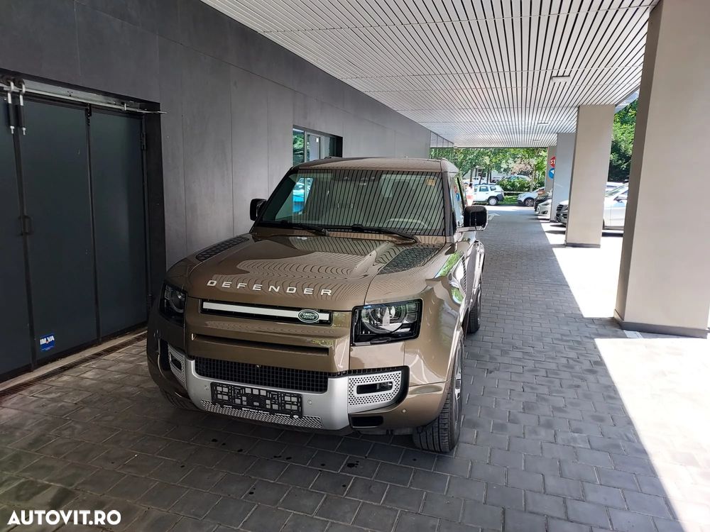 Second hand Land Rover Defender - 61 500 EUR, 29 712 km - Autovit