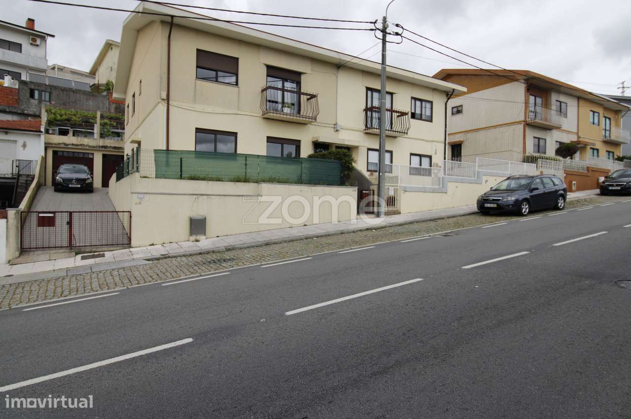 Andar Moradia T2 com Terraço, Garagem e 3 Frentes – Alto de Soutelo-18