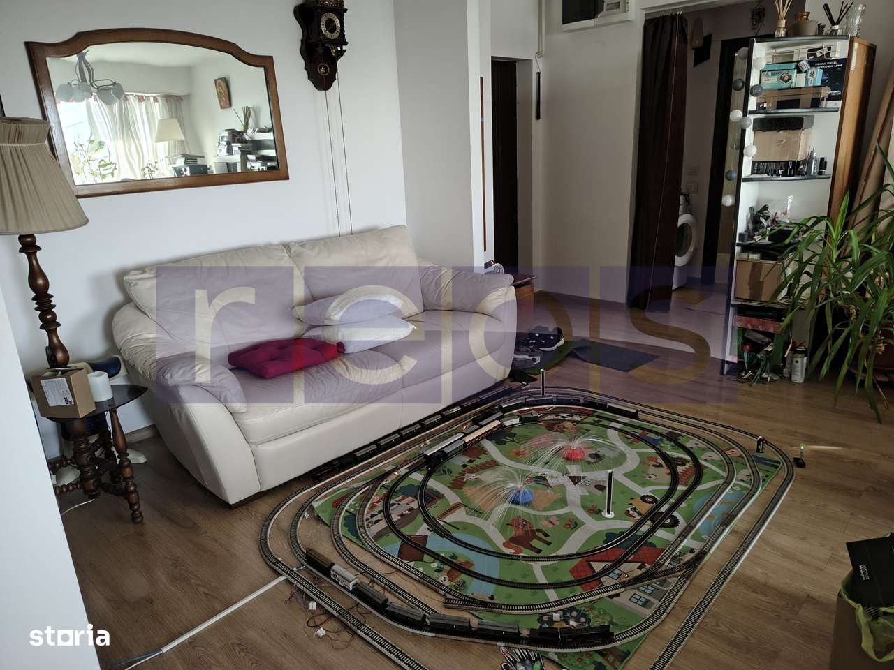 De vanzare apartament open space, spatios, 2 camere - Antiaeriana - Imagine principală: 1/8