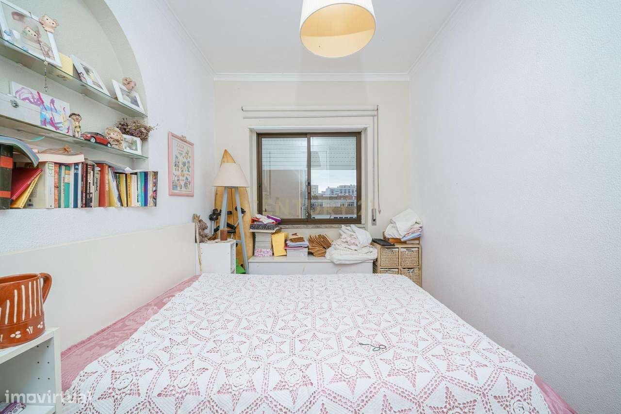 Apartamento T4 Transformado em T3 situado no bairro do Montalvão -Setú-16