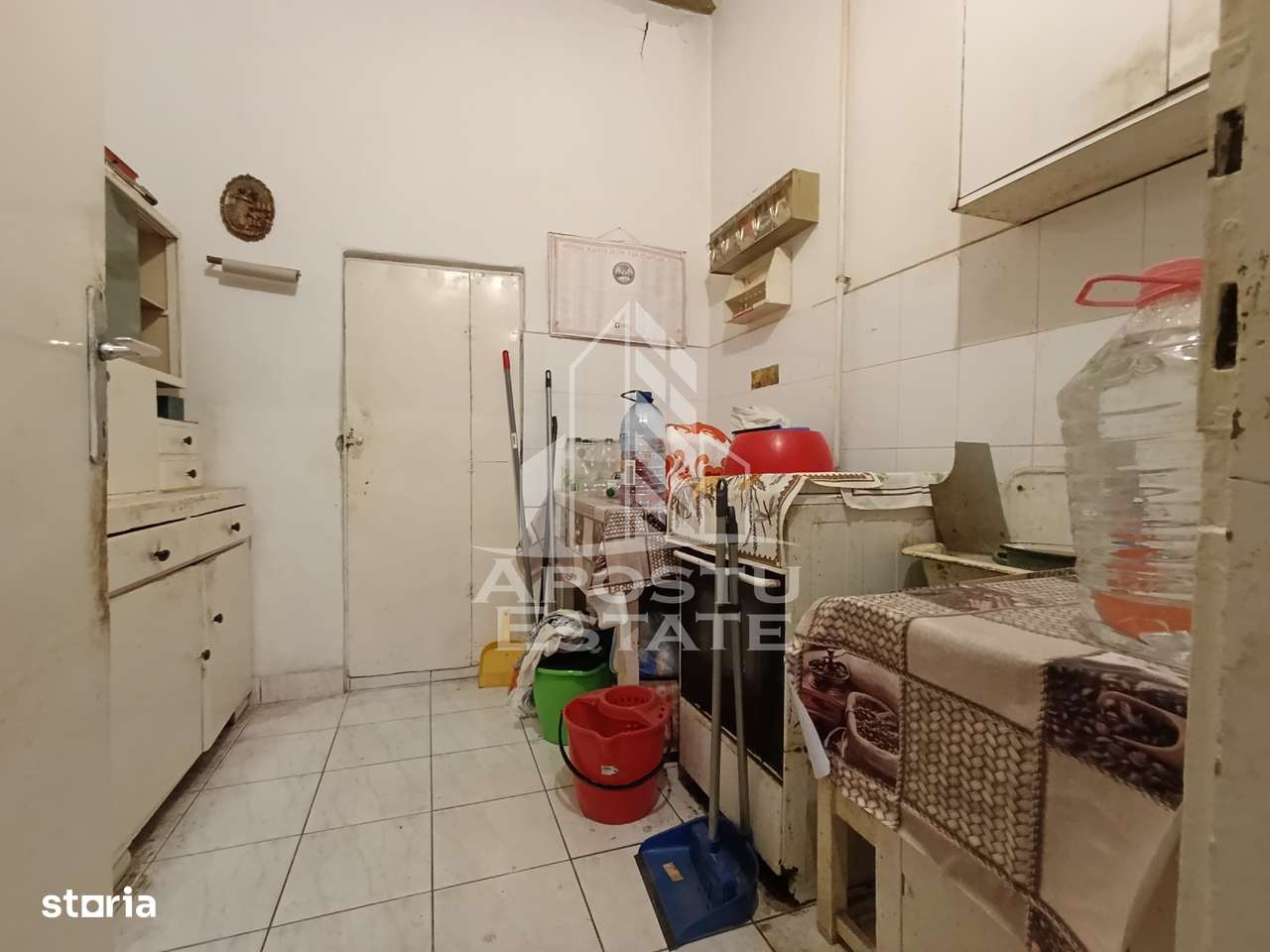 Casa alipita cu teren, necesita renovari, situata in zona Freidorf. - Imagine principală: 4/7