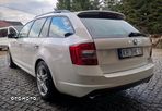 Skoda Octavia Combi 2.0 TDI DSG RS - 10