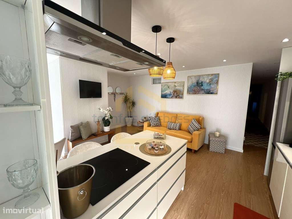 Apartamento T2 com Garagem | Design Moderno no Centro da Póvoa de V...-15