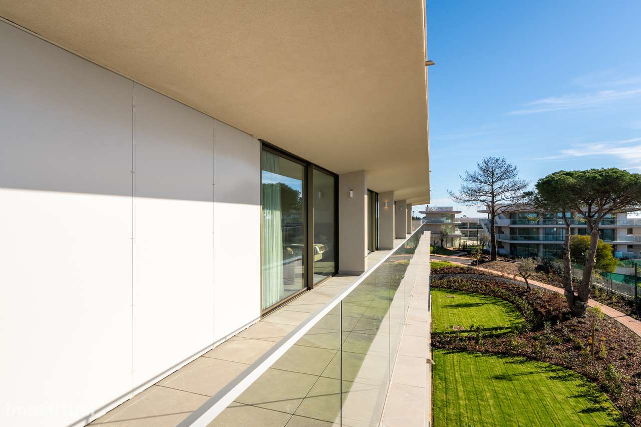 Luxuosa penthouse com vista mar e piscina aquecida-32