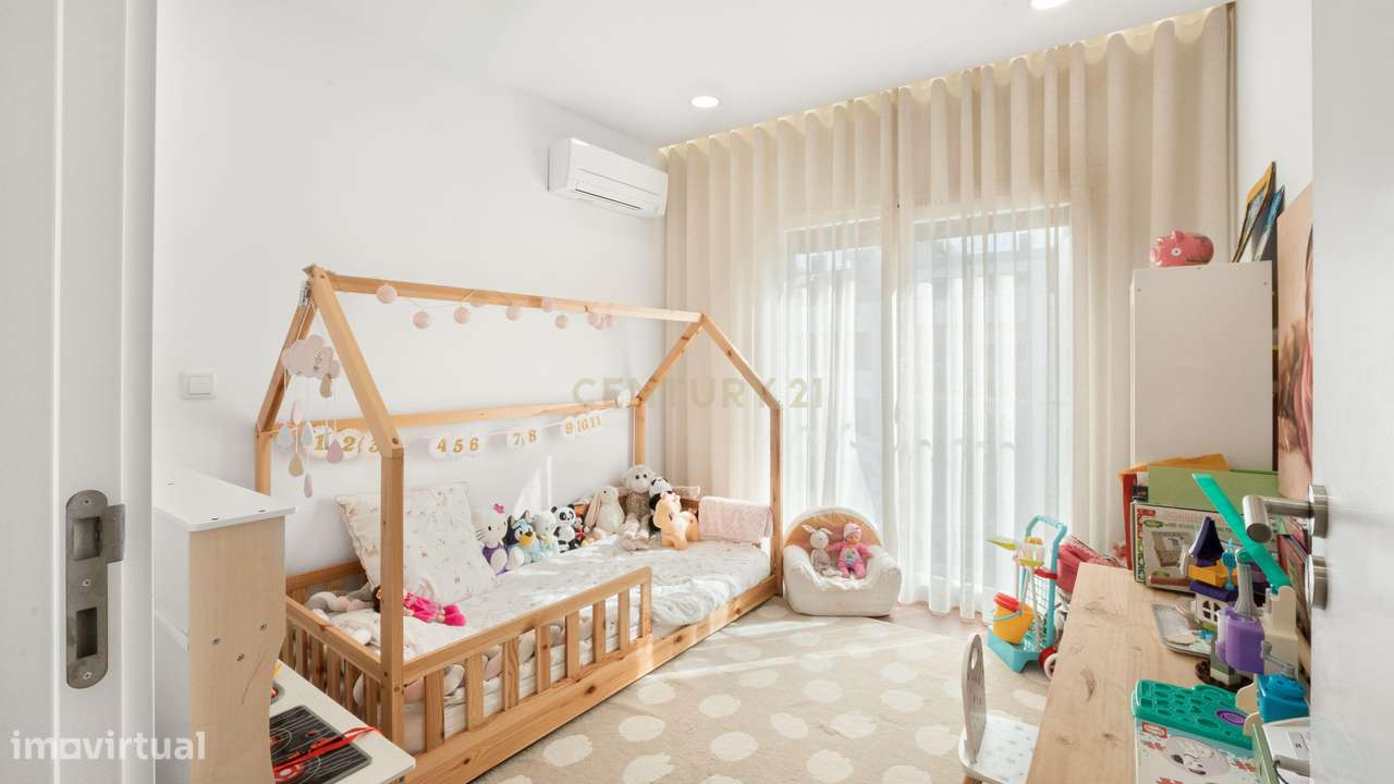 Duplex T3 com Terraço e Garagem para 4 Viaturas na Quinta da Fábrica – - Grande imagem: 5/24