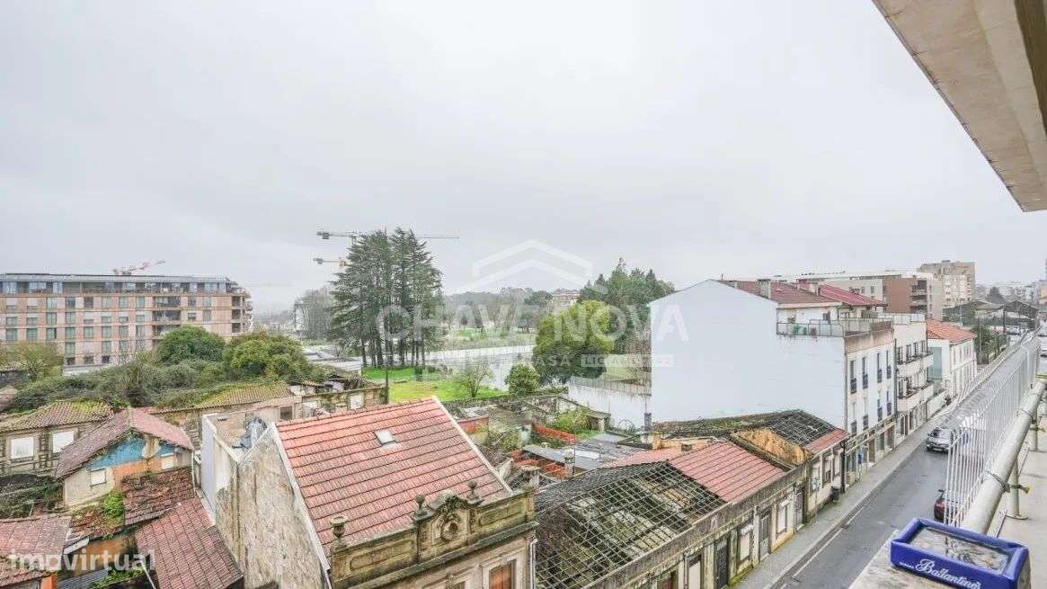 Apartamento T3 | Varanda | Garagem | Elevador-1