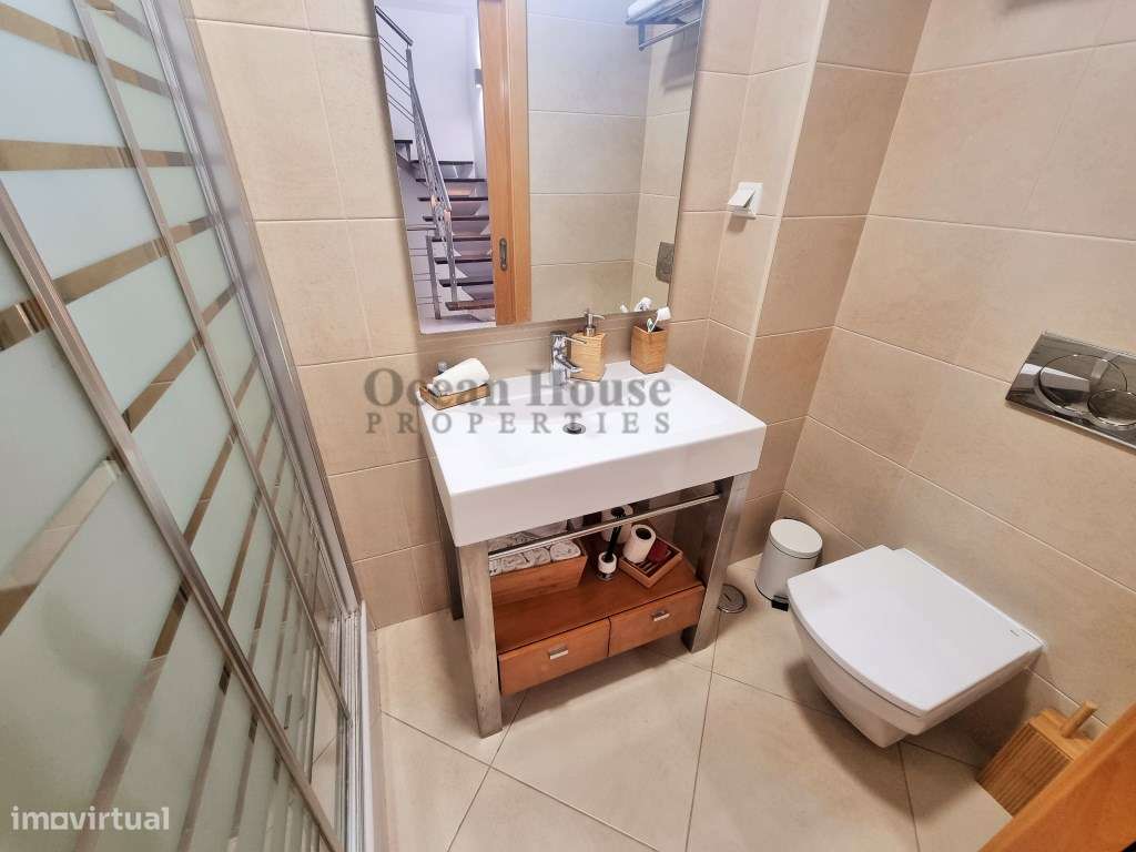 Moradia moderna com piscina e garagem em condomínio - Vilamoura-17