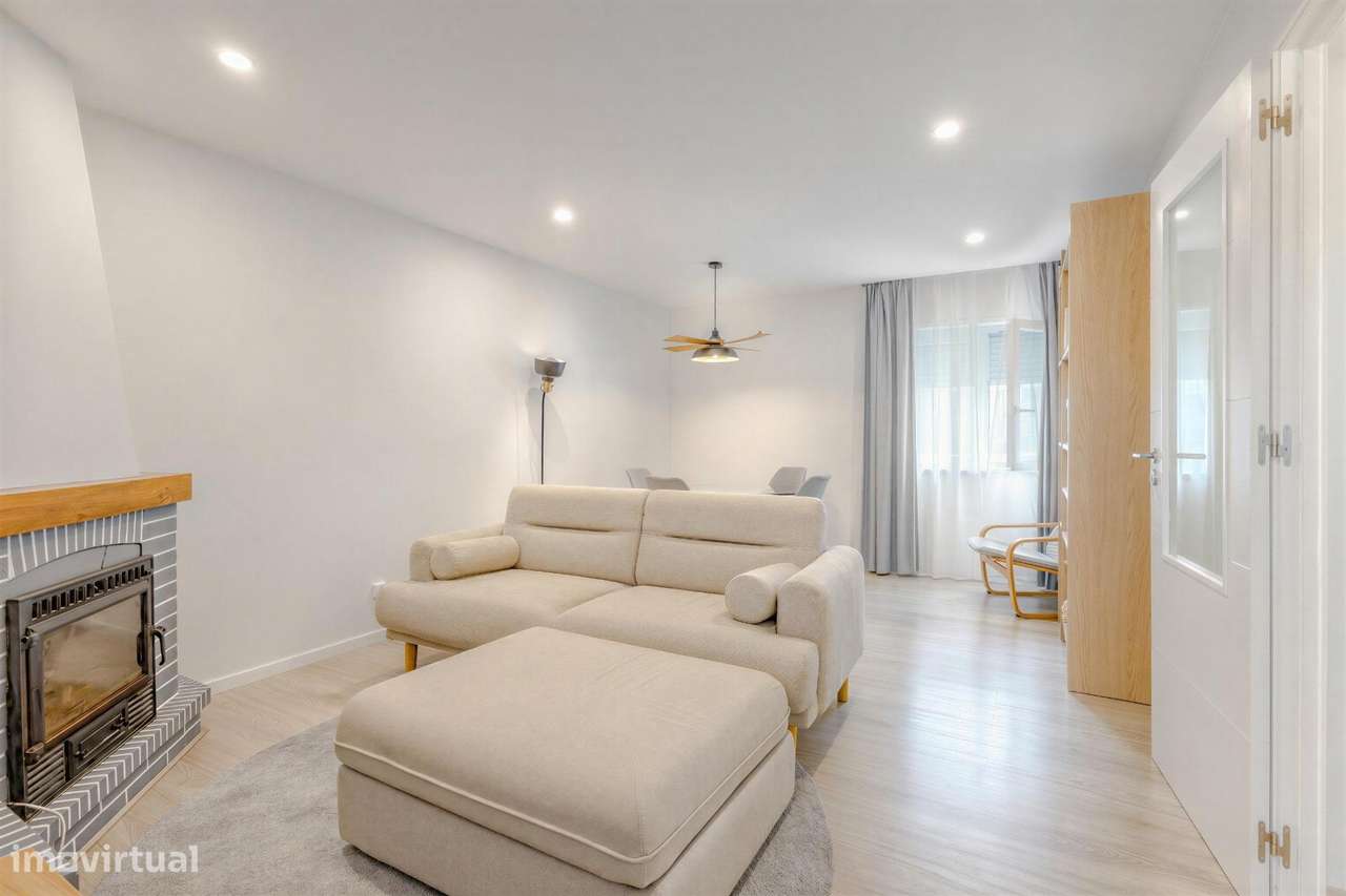 Apartamento T2 Renovado em Cruz de Pau, Matosinhos-24