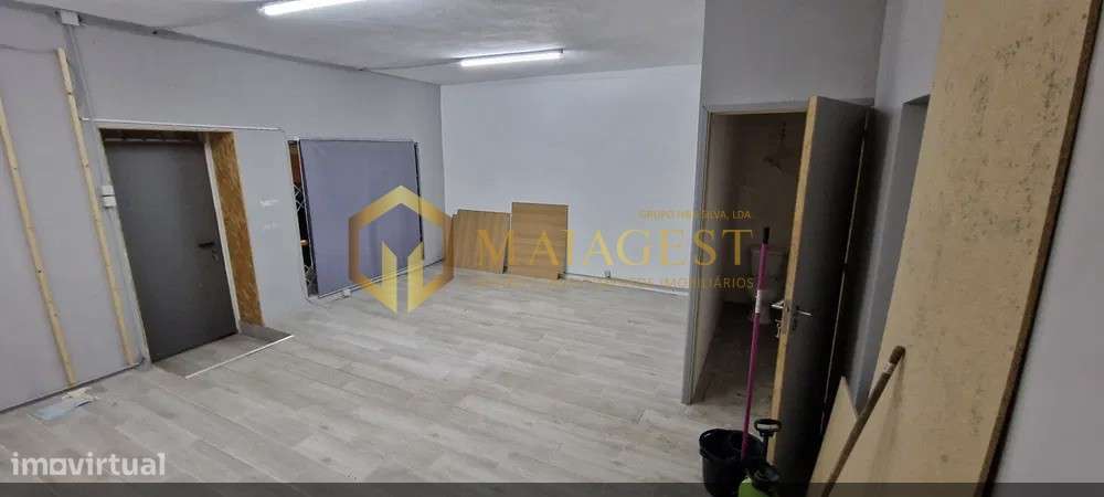 Loja Central em Gaia (Candal) com WC e Despesas Incluídas - Grande imagem: 5/8