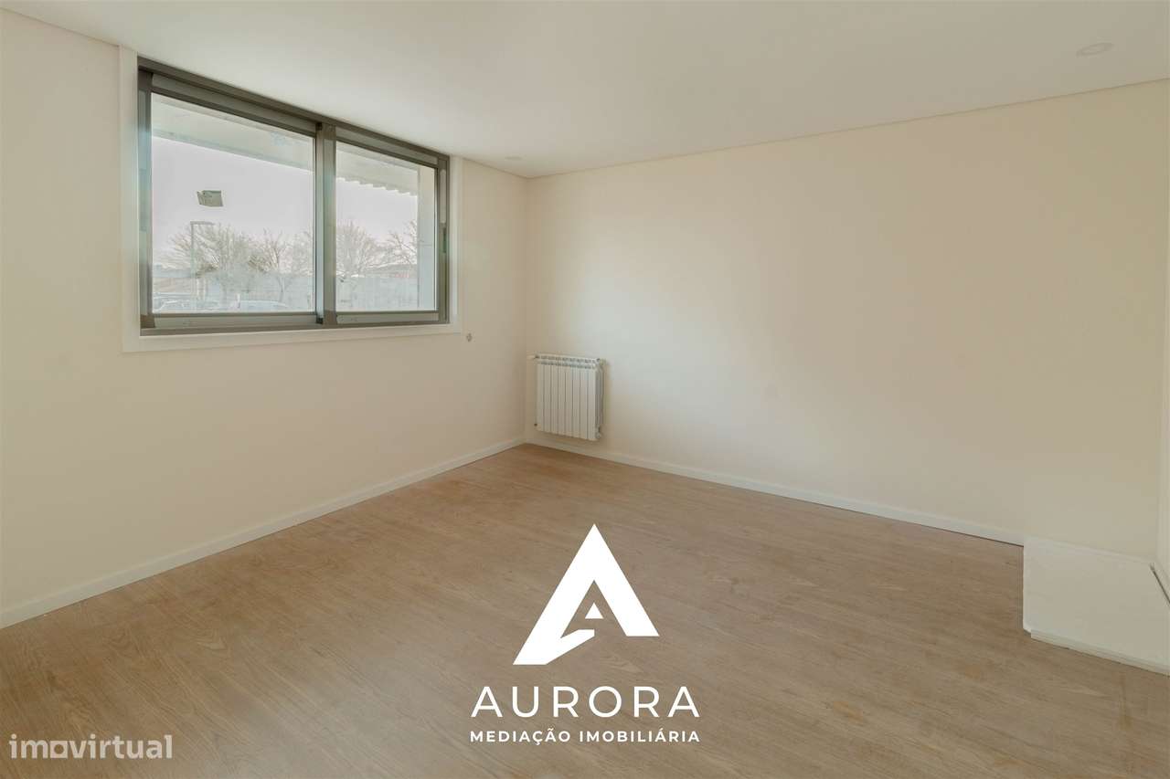 Apartamento T2 Sul/Poente 104m2 úteis + lugar de garagem Espinho-4