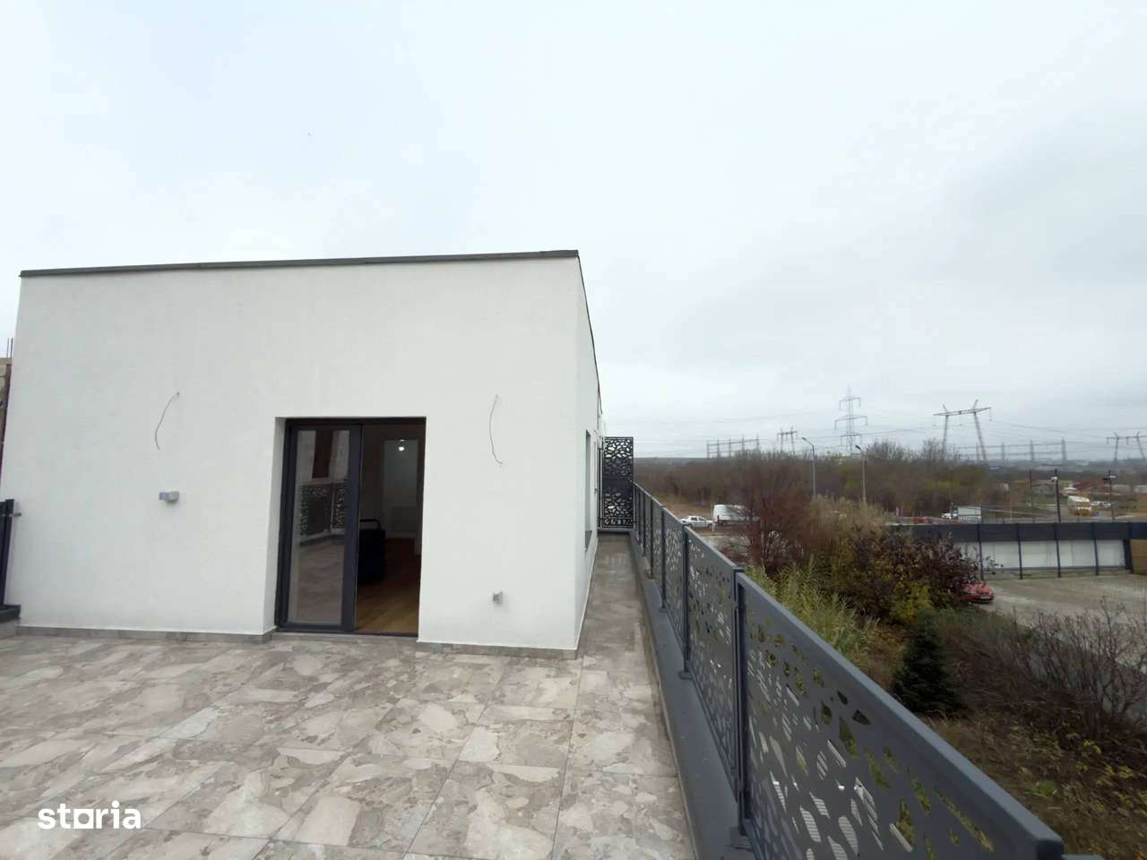 Casa Vila noua 3 dormitoare + birou / 4 bai / 16 min metrou 1 Dec 1918-19