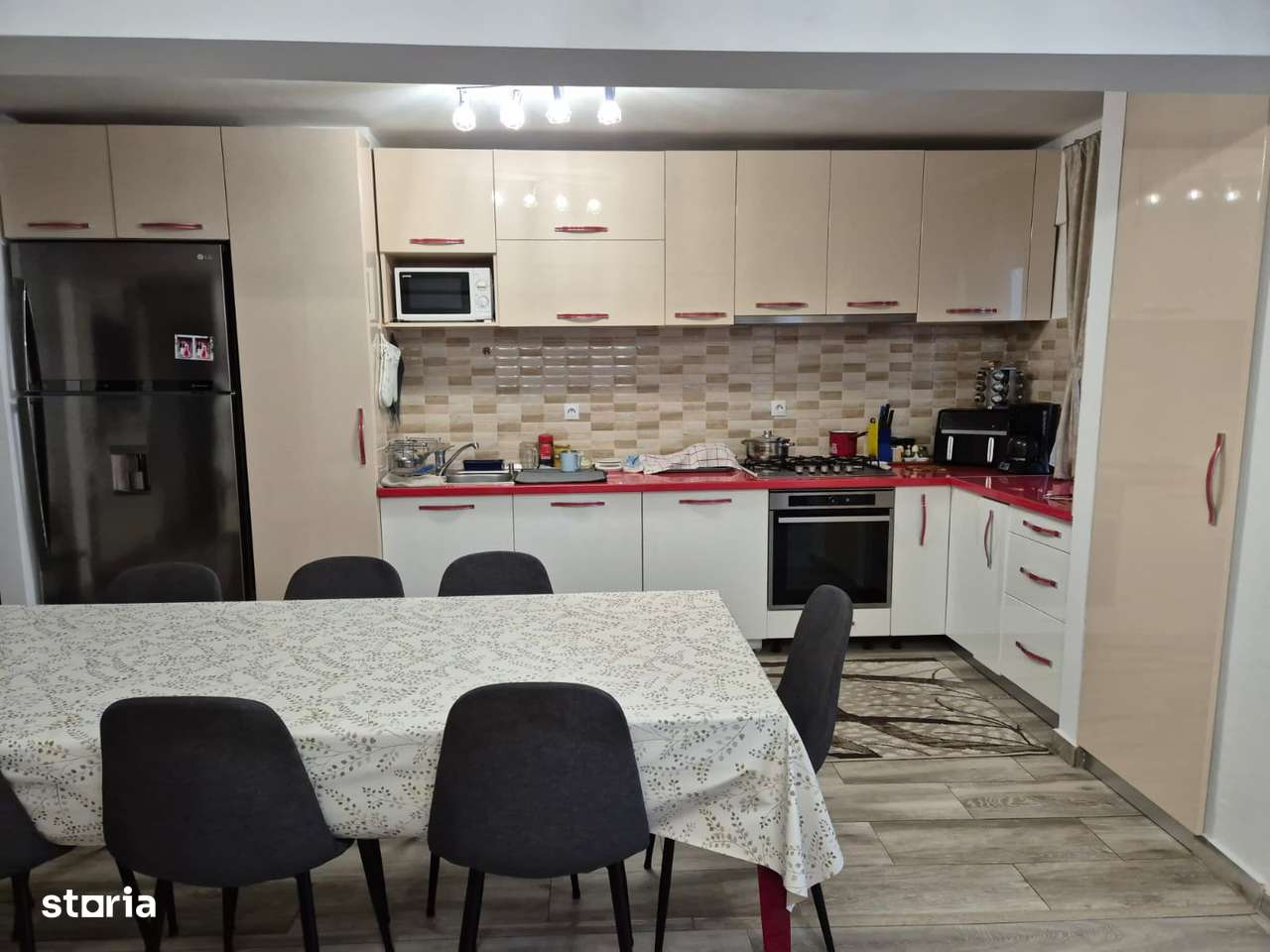 Apartament 4-5 camere,100mp utili, boxa, zona Pod Calvaria, Manastur - Imagine principală: 4/17