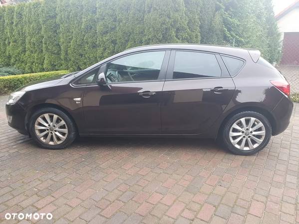 Opel Astra 1.7 CDTI DPF 150 Jahre - 7