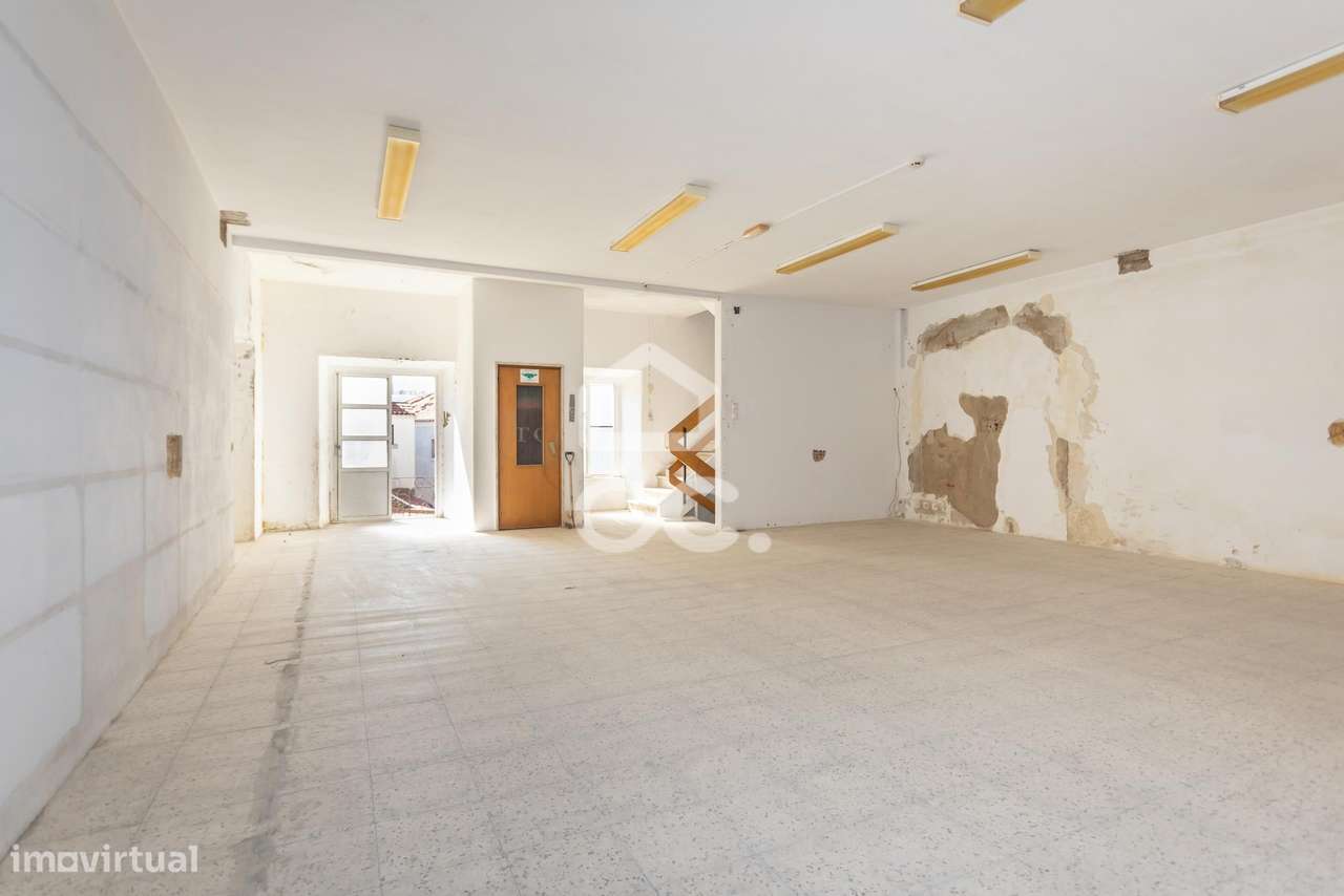 Prédio em Centro Histórico para investimento-15