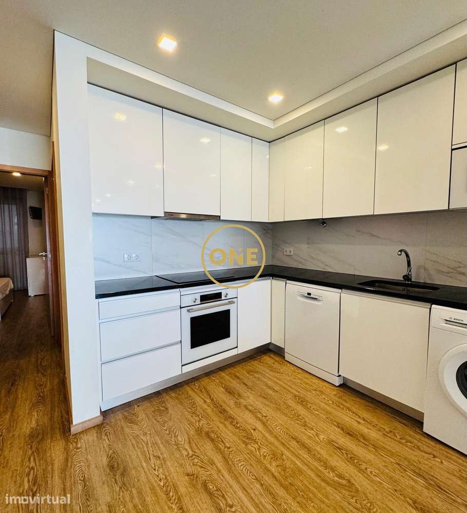 Apartamento T2+1 com vista mar-8