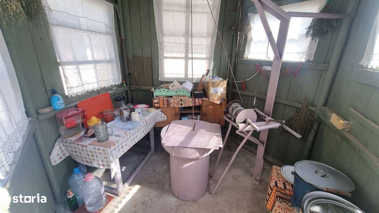 Casa modesta cu teren generos, zona Magura,-15