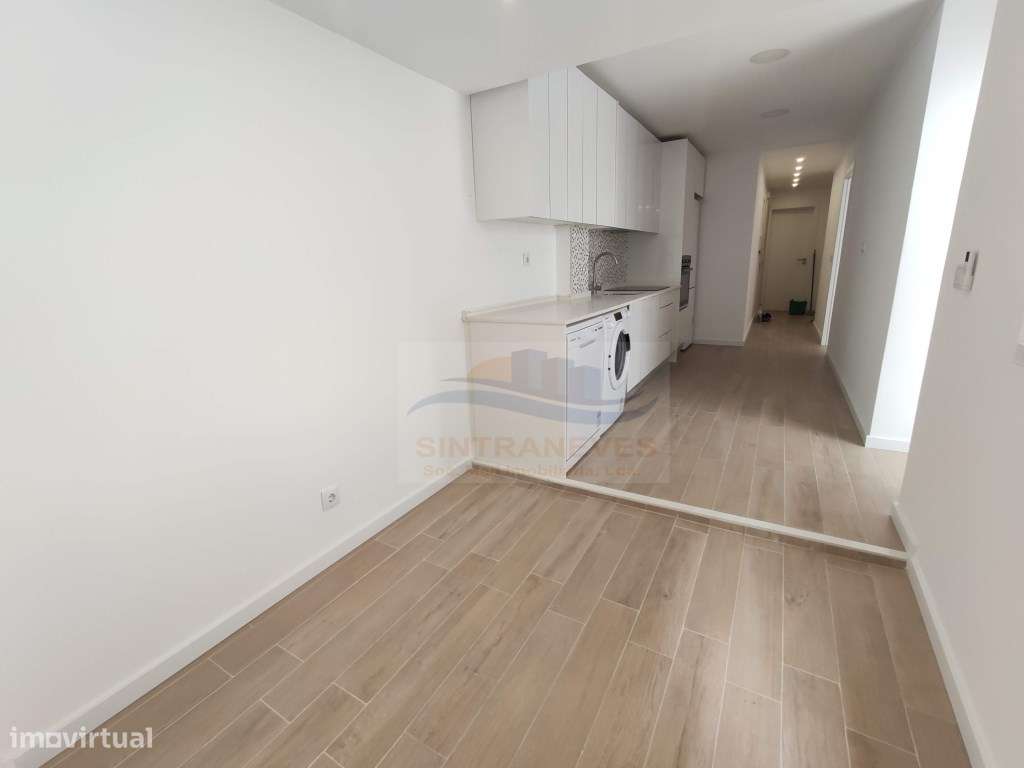 T2 com terraço, totalmente remodelado-5