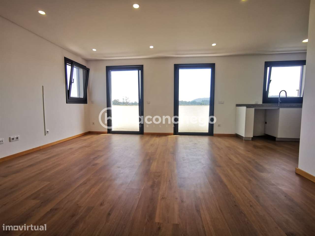 Apartamento T2 em São Verissimo com lugar de estacionamento privado-7