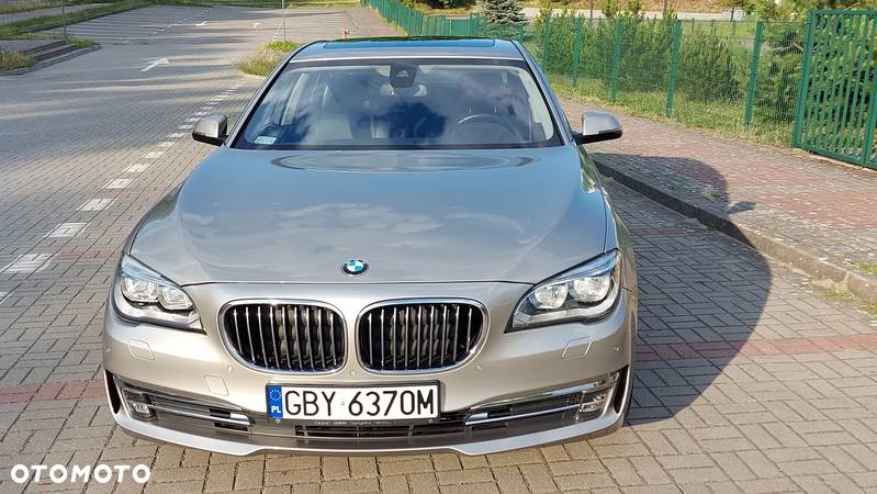 BMW Seria 7 740d xDrive - 2