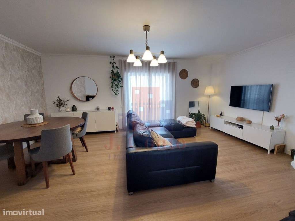 Apartamento T3 com Garagem Fechada - Grande imagem: 2/33