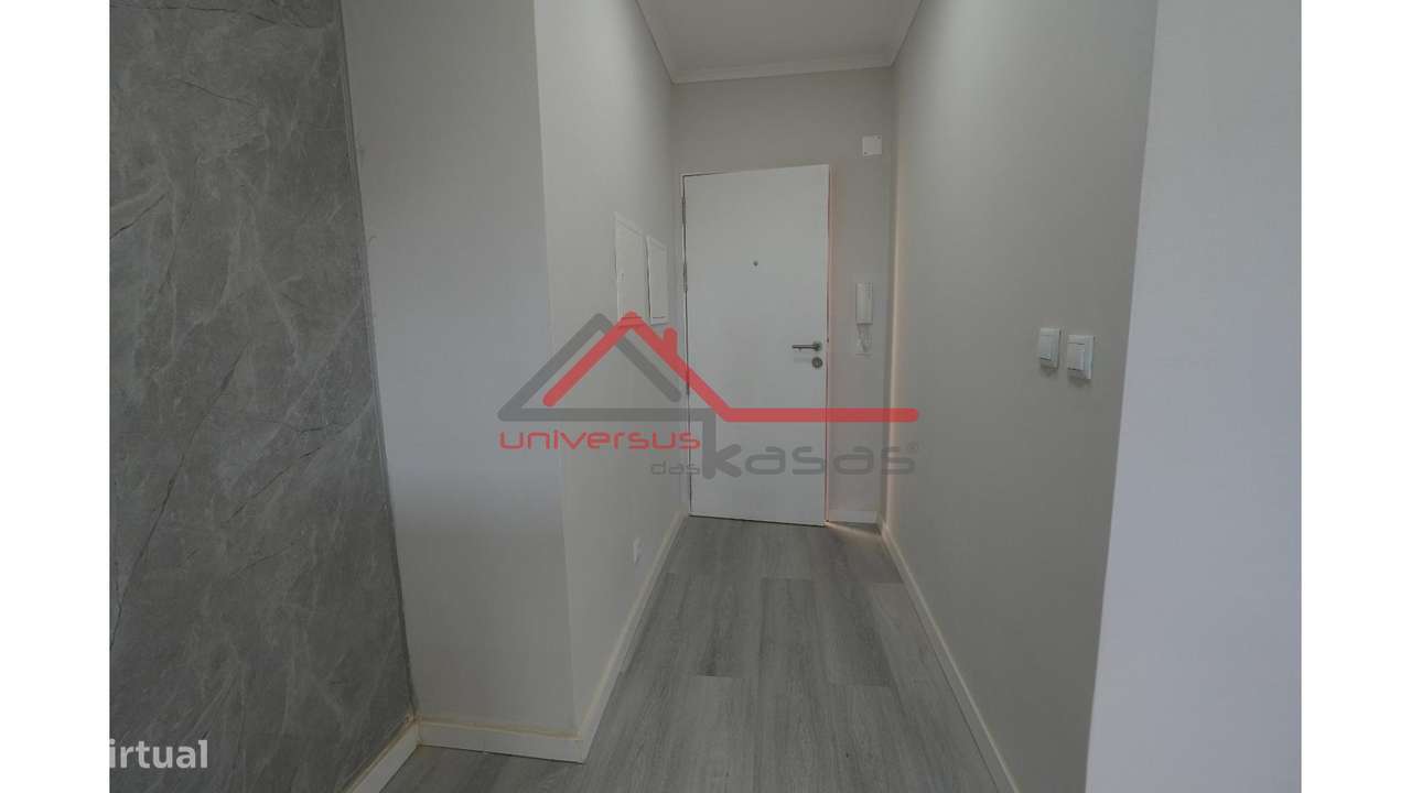 Apartamento T2 Remodelado em Setúbal-15
