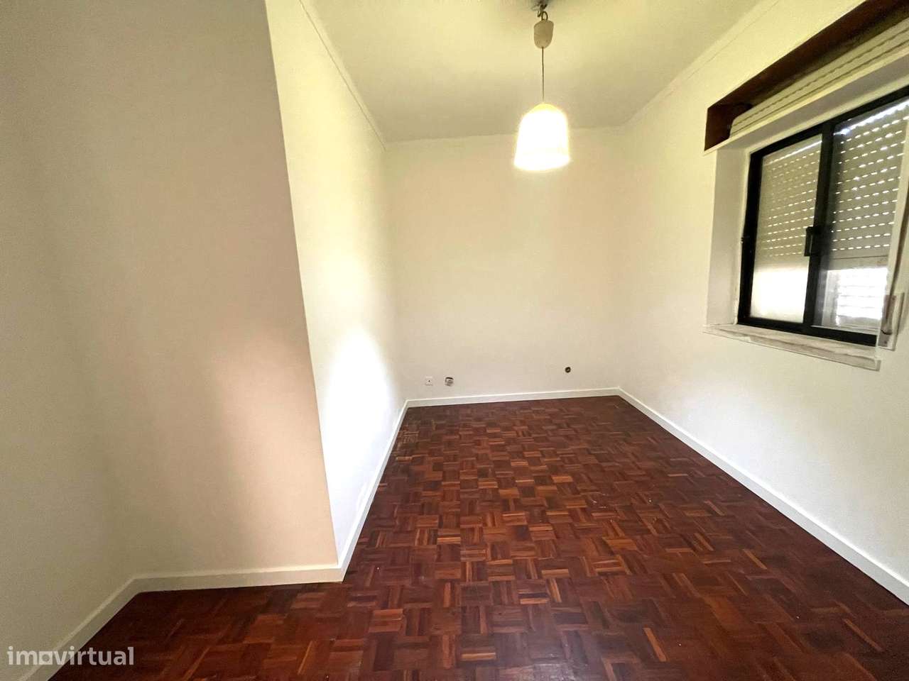 Apartamento T2 com Arrecadação em Faro-9