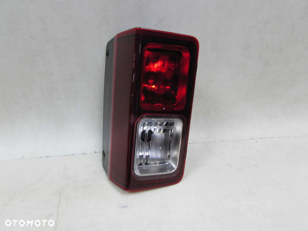 RENAULT TRAFIC III VIVARO II TALENTO 14-21 LAMPA TYL PRAWA EUROPA 265548758 93459475 265542955 - 1