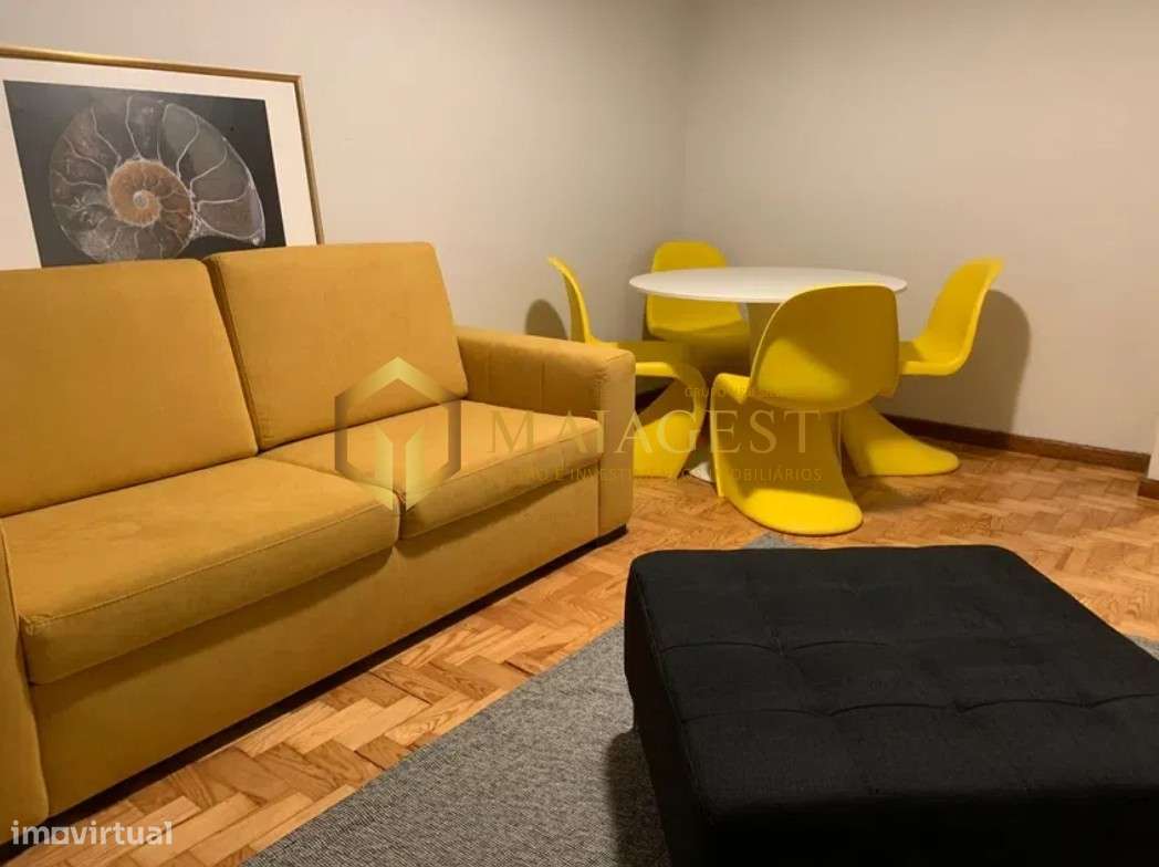 Apartamento T2 mobilado e equipado com 2 varandas - Grande imagem: 3/17