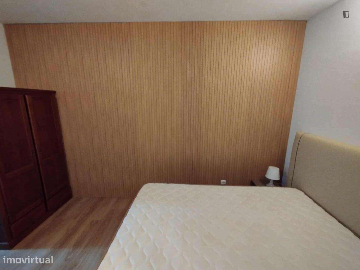 Apartamento com 2 quartos - localizado em Ramalde Porto - Grande imagem: 2/10