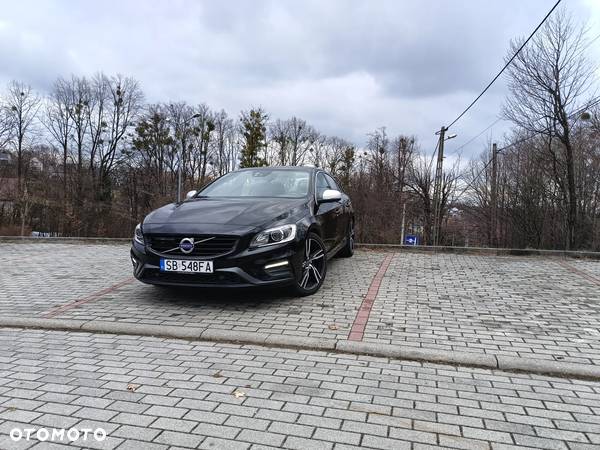 Volvo S60 T6 AWD Drive-E R-Design Momentum - 3