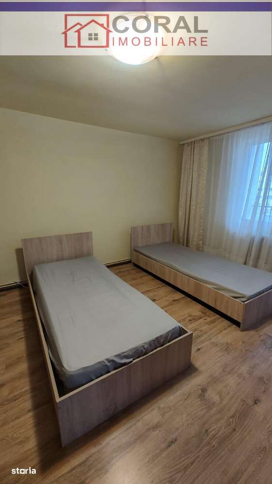 Casa de inchiriat, 20 de locuri de cazare - Imagine principală: 5/12