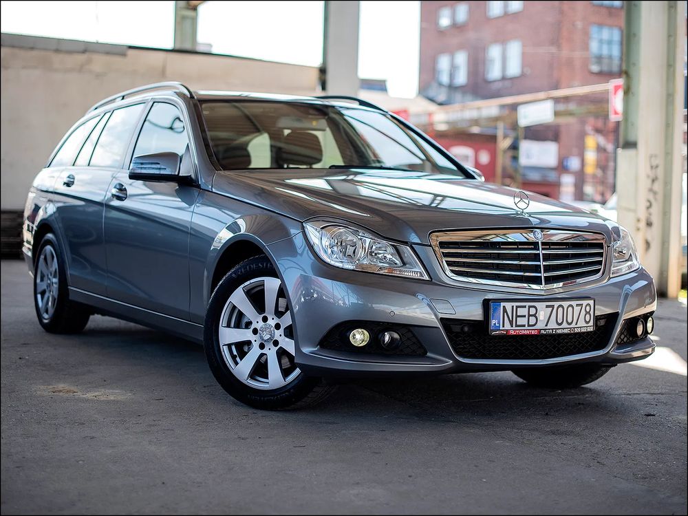 Mercedes-Benz C W204 180 (BlueEFFICIENCY) Elegance 2013