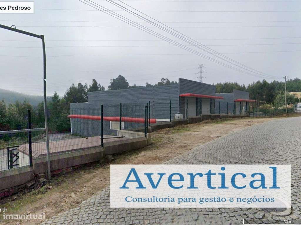 Condomínio com 16 armazéns-7