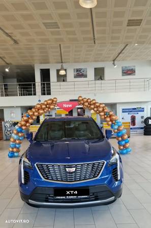 Cadillac XT4 350T AWD Premium Luxury - 2