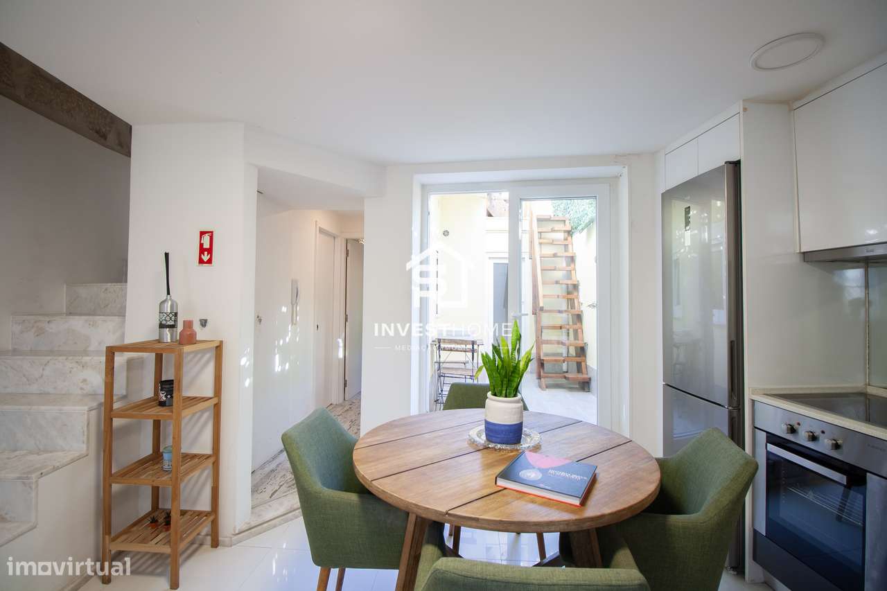 Moradia T2 | Renovada | 2 Frentes | 1 Suite | 2 Terraços | Porto - Grande imagem: 4/47