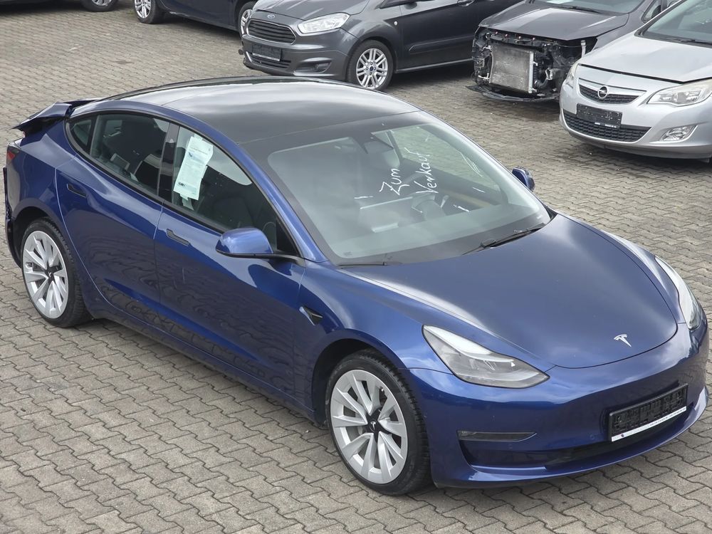Tesla Model 3 Langstreckenbatterie Allradantrieb Dual Motor 2021
