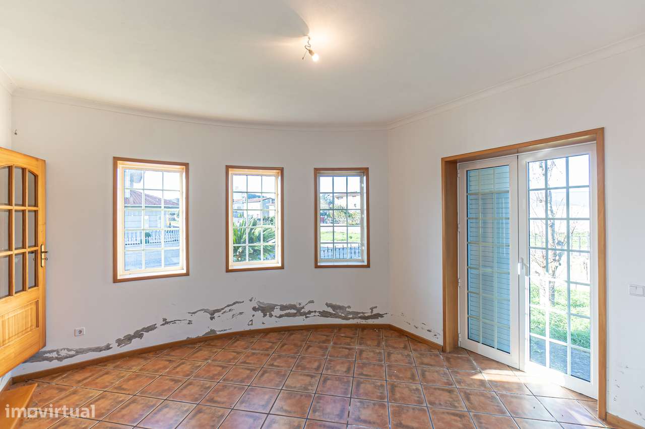 Moradia independente no centro de Alpendurada-20