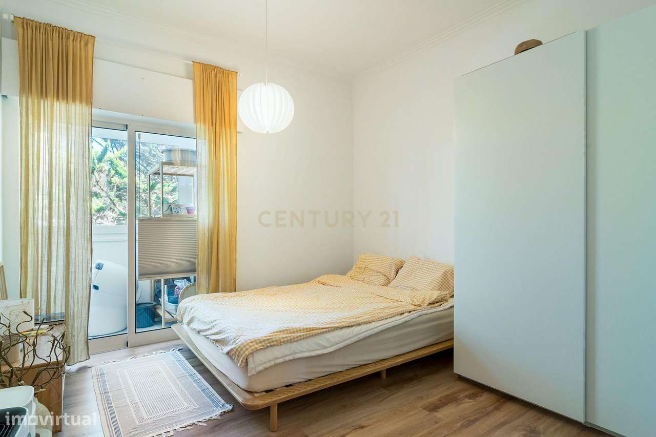 T4 Duplex Mobilado e Totalmente Remodelado | Centro do Linhó | Vista S-8