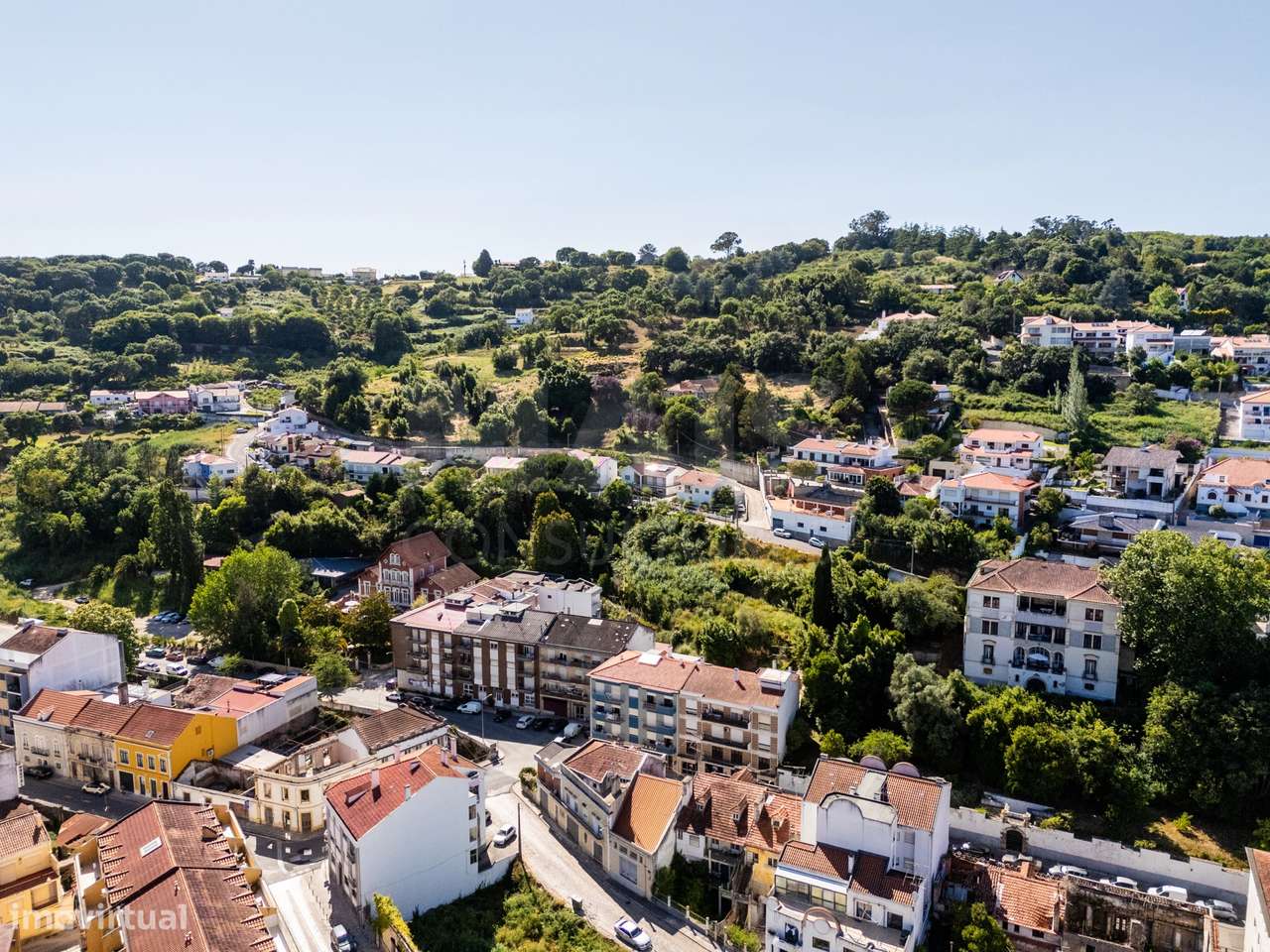 Prédio no centro de Alcobaça - Grande imagem: 5/29