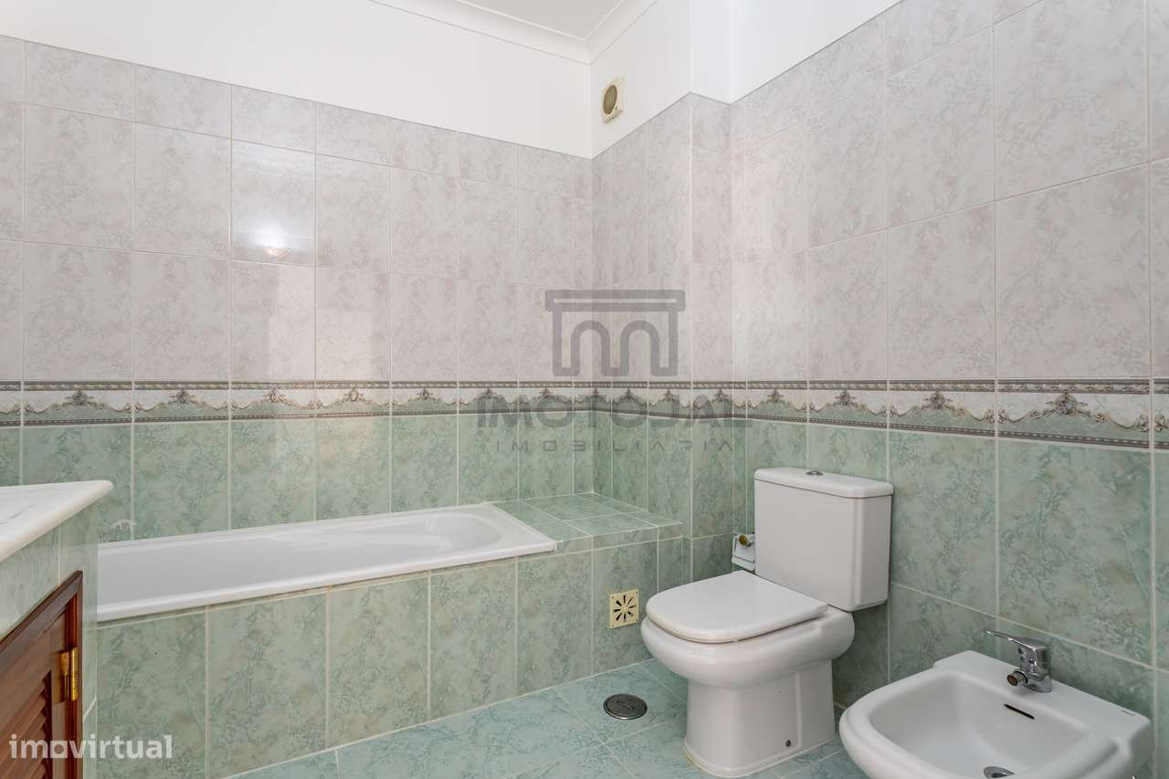 T3 com varanda, 145m², pronto a habitar em Samora Correia-8